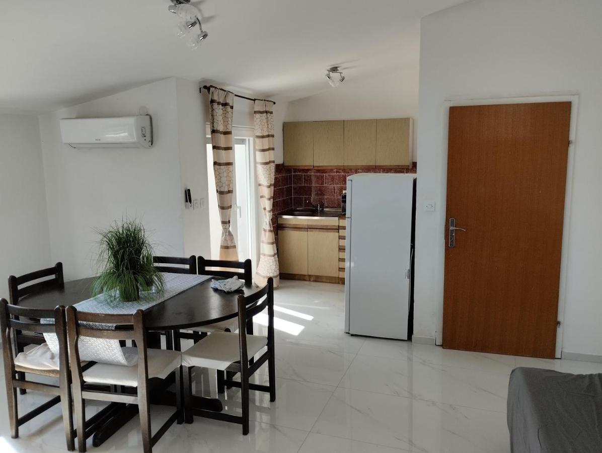 Braco Apartments By The Sea With A Sea View Zaboric Dış mekan fotoğraf